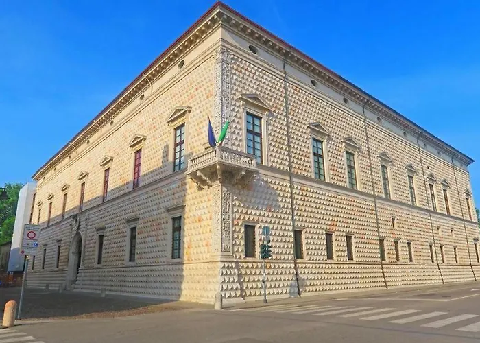 Ego' Residence Ferrara & City Center Apartment